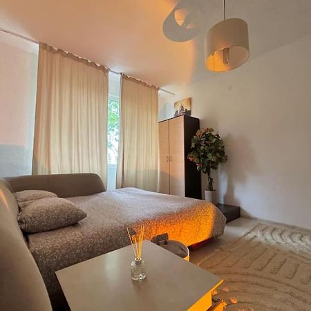 Deluxe Plovdiv Apartment Bagian luar foto