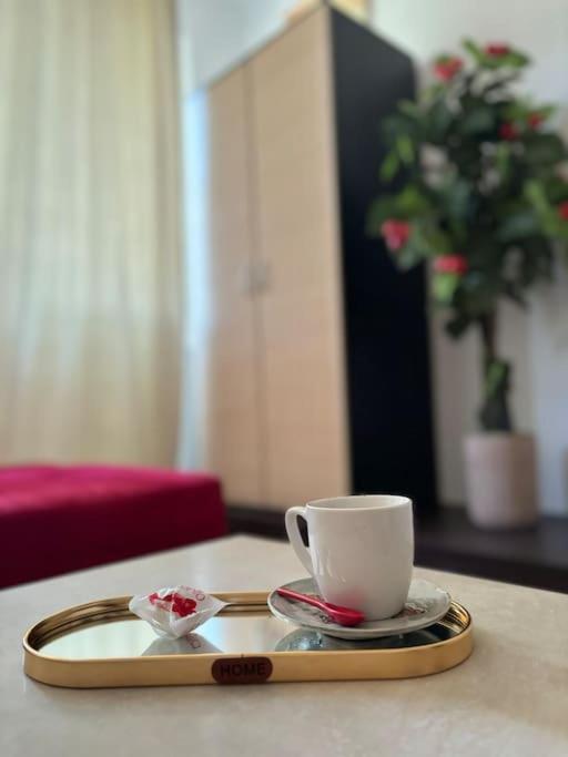 Deluxe Plovdiv Apartment Bagian luar foto